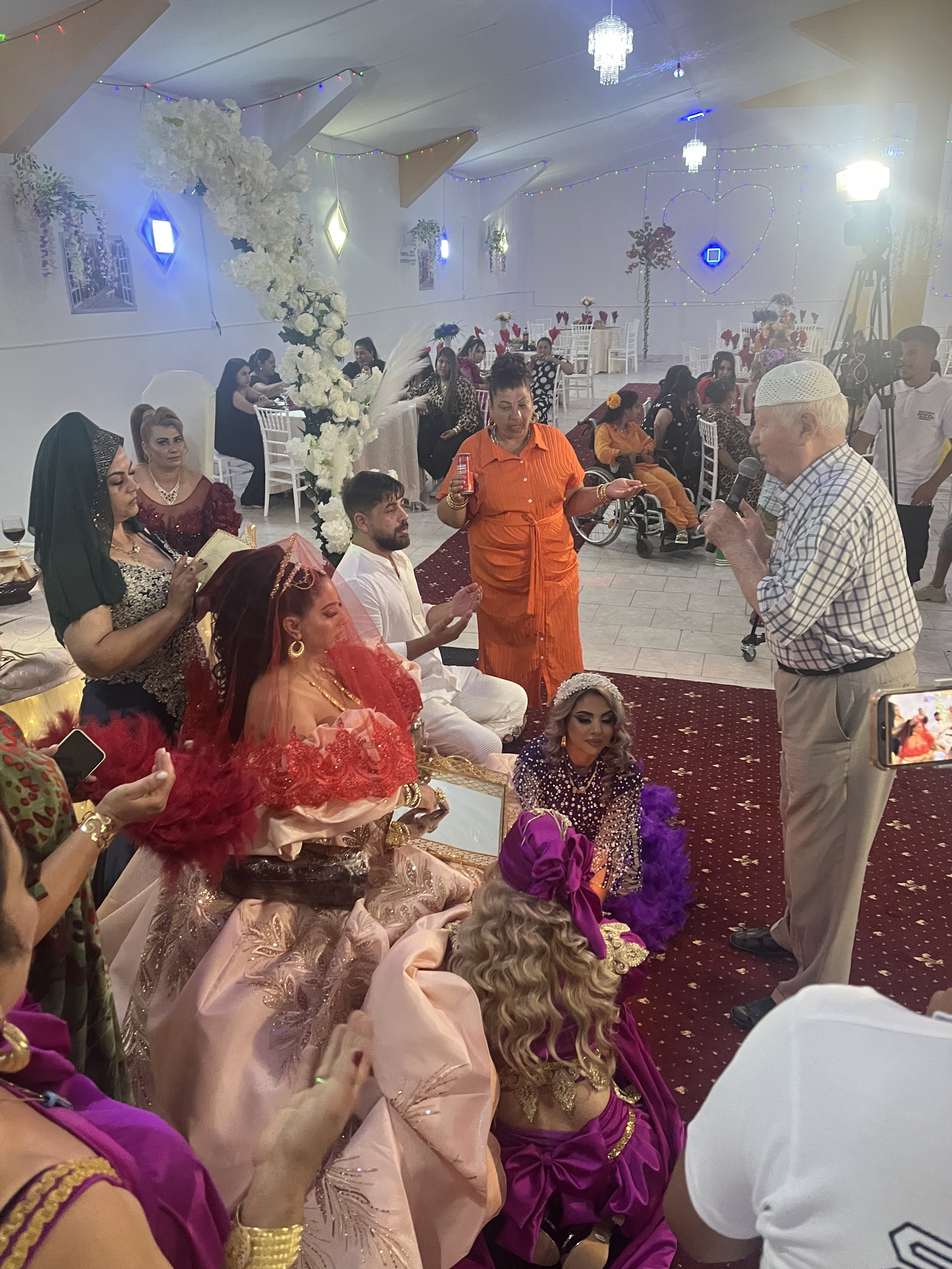 Nunta în comunitatea Millet (ceremonia căsătoriei religioase-nikah), cartierul Coloniști, Mangalia, județul Constanța, România, iulie 2024